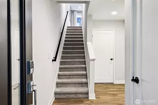 18775 76th Ave W, Lynnwood, WA 98037 - Photo 2