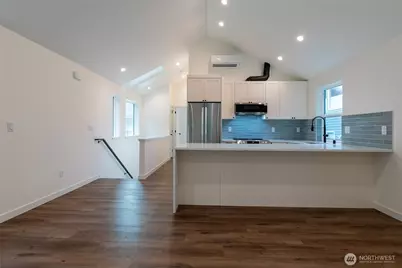 9361 Forest Court SW, Seattle, WA 98136 - Photo 12