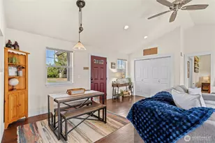 2710 16th Ave NW, Puyallup, WA 98371 - Photo 2