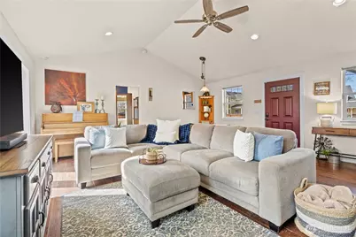 2710 16th Avenue NW, Puyallup, WA 98371 - Photo 4