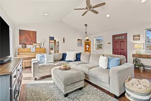 2710 16th Ave NW, Puyallup, WA 98371 - Photo 4