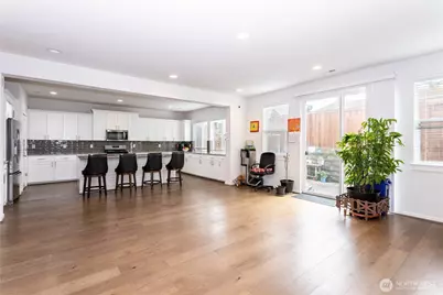 27432 14th Place S, Des Moines, WA 98198 - Photo 4