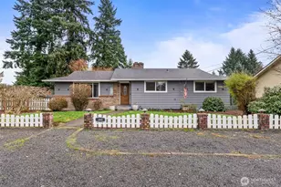360 Byrd St, Centralia, WA 98531 - Photo 2