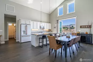 250 Bobcat Ln, Chelan, WA 98816 - Photo 6