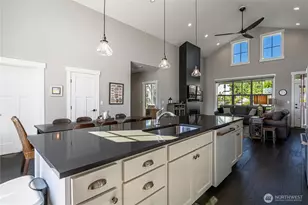 250 Bobcat Ln, Chelan, WA 98816 - Photo 8