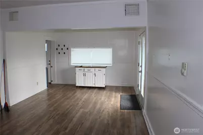 1224 4th St, Cosmopolis, WA 98537 - Photo 8