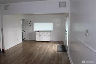 1224 4th St, Cosmopolis, WA 98537 - Photo 8