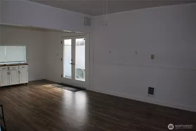 1224 4th St, Cosmopolis, WA 98537 - Photo 4