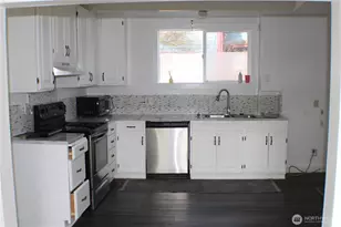 1224 4th St, Cosmopolis, WA 98537 - Photo 12