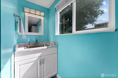 703 Boetzkes Avenue, Manson, WA 98831 - Photo 34