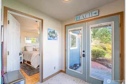 9513 Villa Beach Road, Anderson Island, WA 98303 - Photo 8