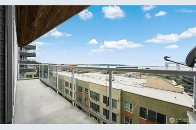 617 W Mercer Place #401, Seattle, WA 98119 - Photo 14