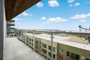 617 W Mercer Pl, Seattle, WA 98119 - Photo 14