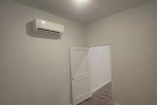 4332 University Wy NE, Seattle, WA 98105 - Photo 10