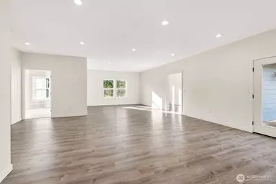 210 West Wishkah Road, Aberdeen, WA 98520 - Photo 4