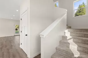 210 W Wishkah Rd, Aberdeen, WA 98520 - Photo 14