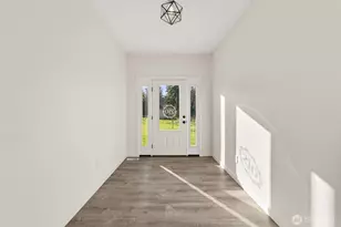 210 W Wishkah Rd, Aberdeen, WA 98520 - Photo 2