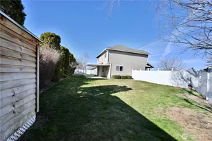 1359 Yost Cir NE, Moses Lake, WA 98837 - Photo 24