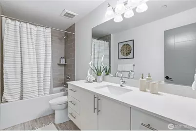 10712 SE 2nd Street, Bellevue, WA 98004 - Photo 20