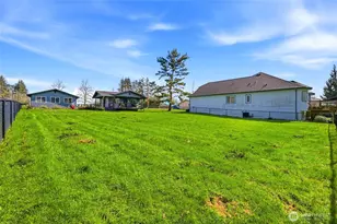 8114 Riverview Rd, Snohomish, WA 98290 - Photo 16