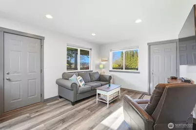 8114 Riverview Road, Snohomish, WA 98290 - Photo 4