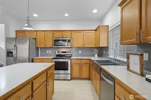 11510 185th St E, Puyallup, WA 98374 - Photo 10