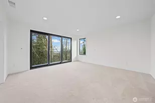 16050 SE 44th Ct, Bellevue, WA 98006 - Photo 14