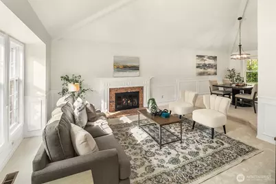 24106 NE 6th Place, Sammamish, WA 98074 - Photo 4