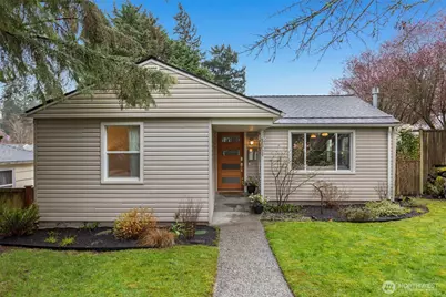 3854 48th Avenue SW, Seattle, WA 98116 - Photo 2