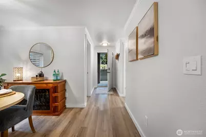 10016 NE 120th Lane #F103, Kirkland, WA 98034 - Photo 4