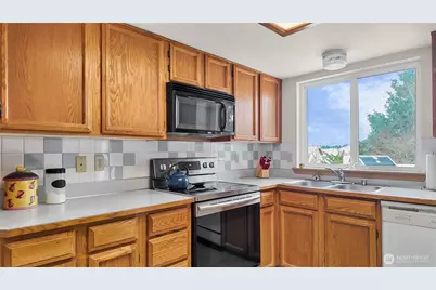 9612 Vantage Terrace Court SE, Olympia, WA 98513 - Photo 8