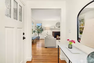 2827 40th Ave W, Seattle, WA 98199 - Photo 4