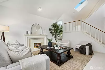 2138 221st Place NE, Sammamish, WA 98074 - Photo 4