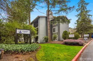 4707 W Lake Sammamish Pkwy SE, Issaquah, WA 98027 - Photo 2