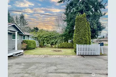 9521 Sharon Drive, Everett, WA 98204 - Photo 32