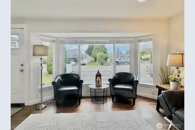 9521 Sharon Drive, Everett, WA 98204 - Photo 10