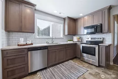 421 W Meeker, Puyallup, WA 98371 - Photo 10