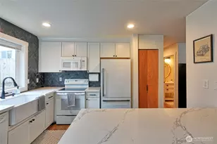 8833 1st St NE, Lake Stevens, WA 98258 - Photo 10