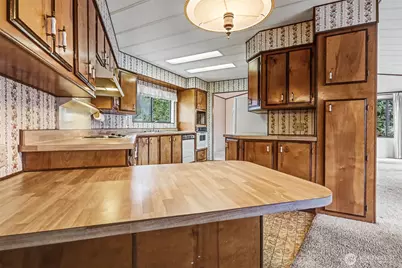 23812 Lake Drive E, Bothell, WA 98021 - Photo 20