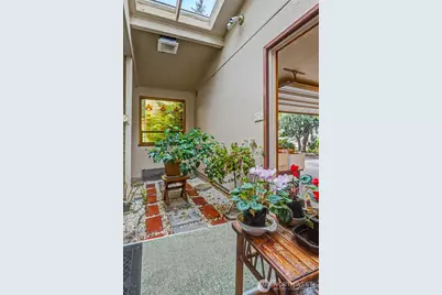 23812 Lake Drive E, Bothell, WA 98021 - Photo 30