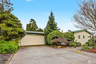 23812 Lake Dr E, Bothell, WA 98021 - Photo 32