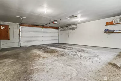 23812 Lake Drive E, Bothell, WA 98021 - Photo 34