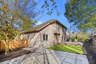 8218 126th Pl SE, Newcastle, WA 98056 - Photo 38