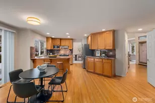 8218 126th Pl SE, Newcastle, WA 98056 - Photo 14