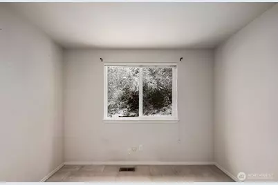 8218 126th Place SE, Newcastle, WA 98056 - Photo 36