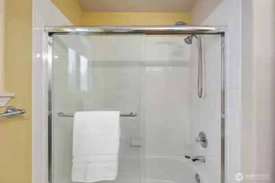 8218 126th Place SE, Newcastle, WA 98056 - Photo 32