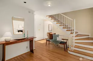 3925 NE Surber Dr, Seattle, WA 98105 - Photo 6