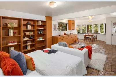 3925 NE Surber Drive, Seattle, WA 98105 - Photo 24