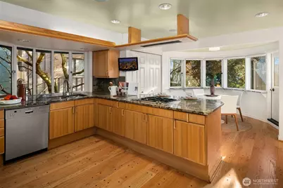 3925 NE Surber Drive, Seattle, WA 98105 - Photo 12