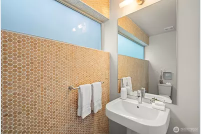 1810 23rd Avenue #A, Seattle, WA 98122 - Photo 18